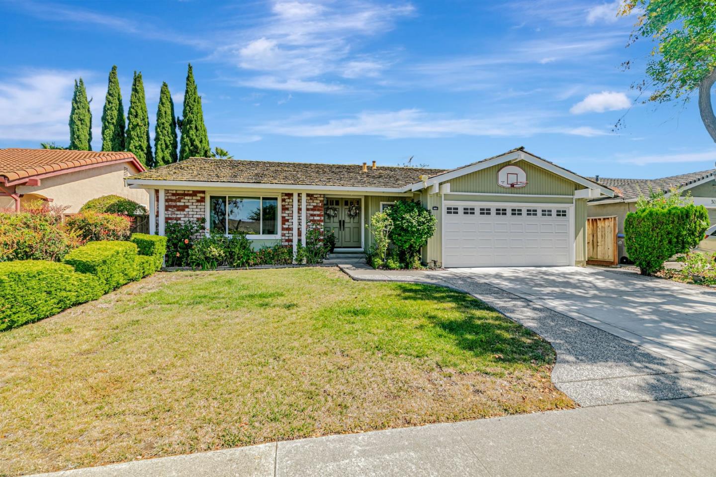 Detail Gallery Image 2 of 31 For 3072 Chippenham Dr, San Jose,  CA 95132 - 3 Beds | 2 Baths