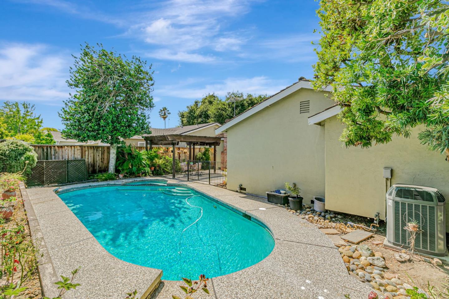 Detail Gallery Image 29 of 31 For 3072 Chippenham Dr, San Jose,  CA 95132 - 3 Beds | 2 Baths