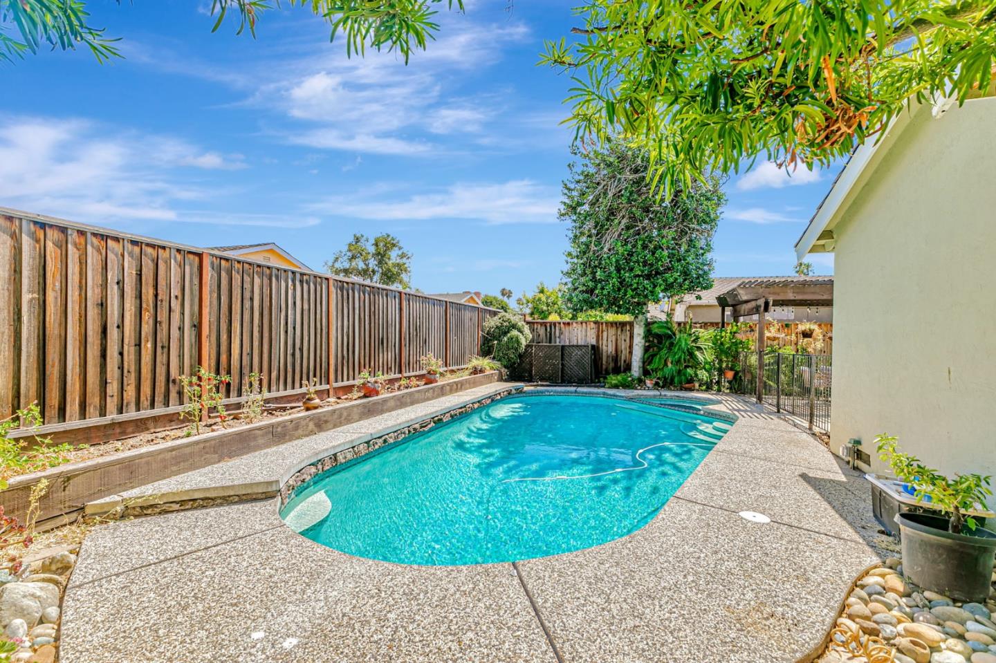 Detail Gallery Image 30 of 31 For 3072 Chippenham Dr, San Jose,  CA 95132 - 3 Beds | 2 Baths