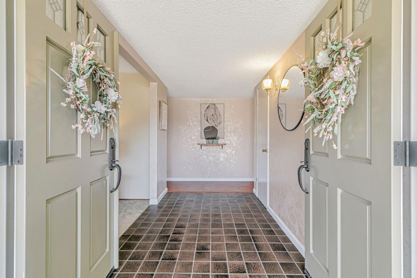 Detail Gallery Image 4 of 31 For 3072 Chippenham Dr, San Jose,  CA 95132 - 3 Beds | 2 Baths