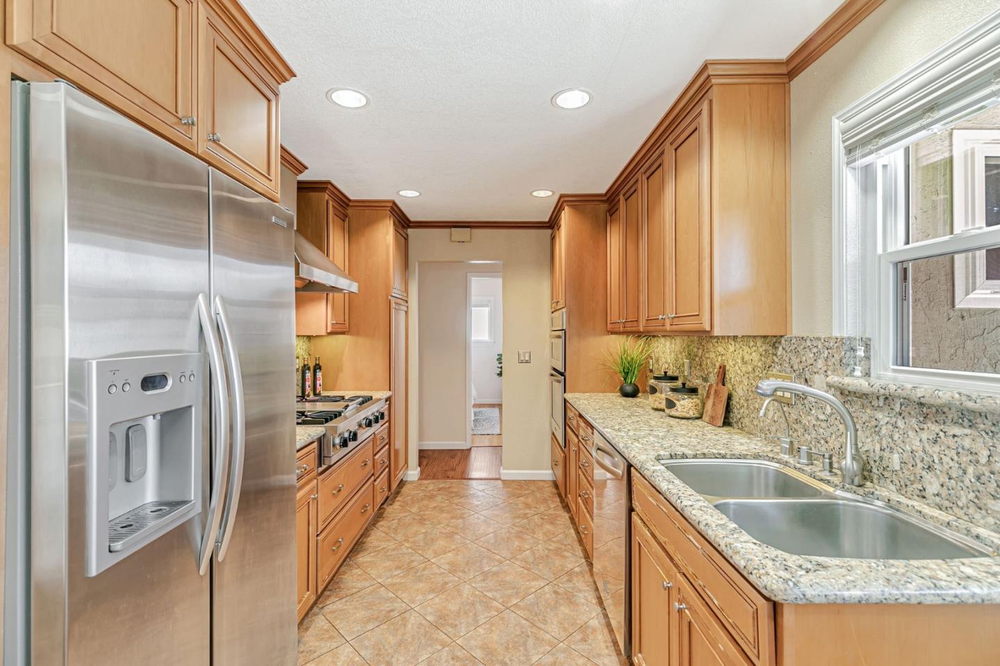 Detail Gallery Image 8 of 31 For 3072 Chippenham Dr, San Jose,  CA 95132 - 3 Beds | 2 Baths