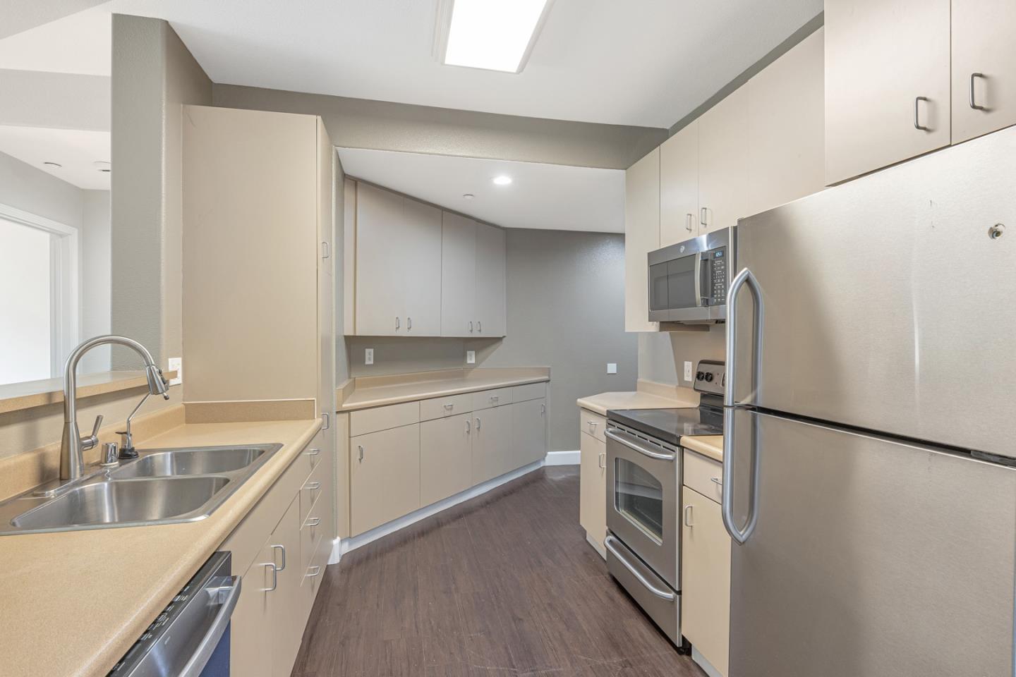 Detail Gallery Image 9 of 33 For 35511 Monterra Ter #101,  Union City,  CA 94587 - 2 Beds | 2 Baths