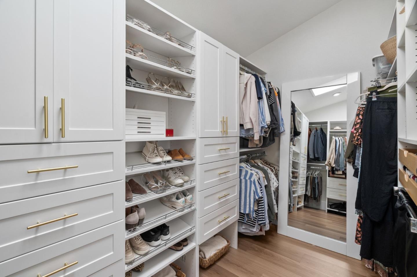 Detail Gallery Image 22 of 55 For 1085 Barcelona Dr, Pacifica,  CA 94044 - 4 Beds | 3 Baths