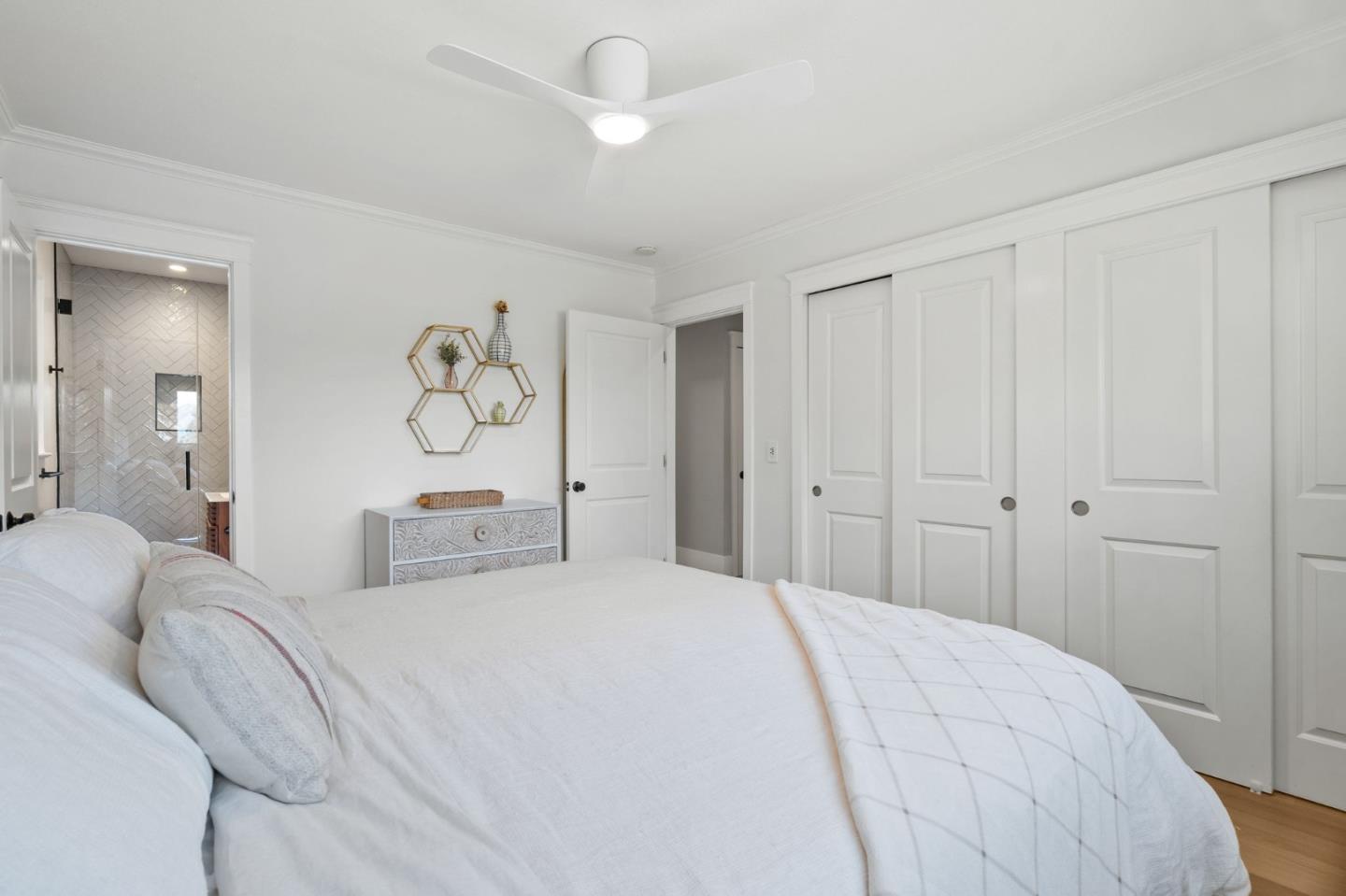 Detail Gallery Image 29 of 55 For 1085 Barcelona Dr, Pacifica,  CA 94044 - 4 Beds | 3 Baths