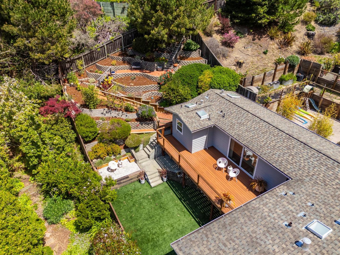 Detail Gallery Image 47 of 55 For 1085 Barcelona Dr, Pacifica,  CA 94044 - 4 Beds | 3 Baths