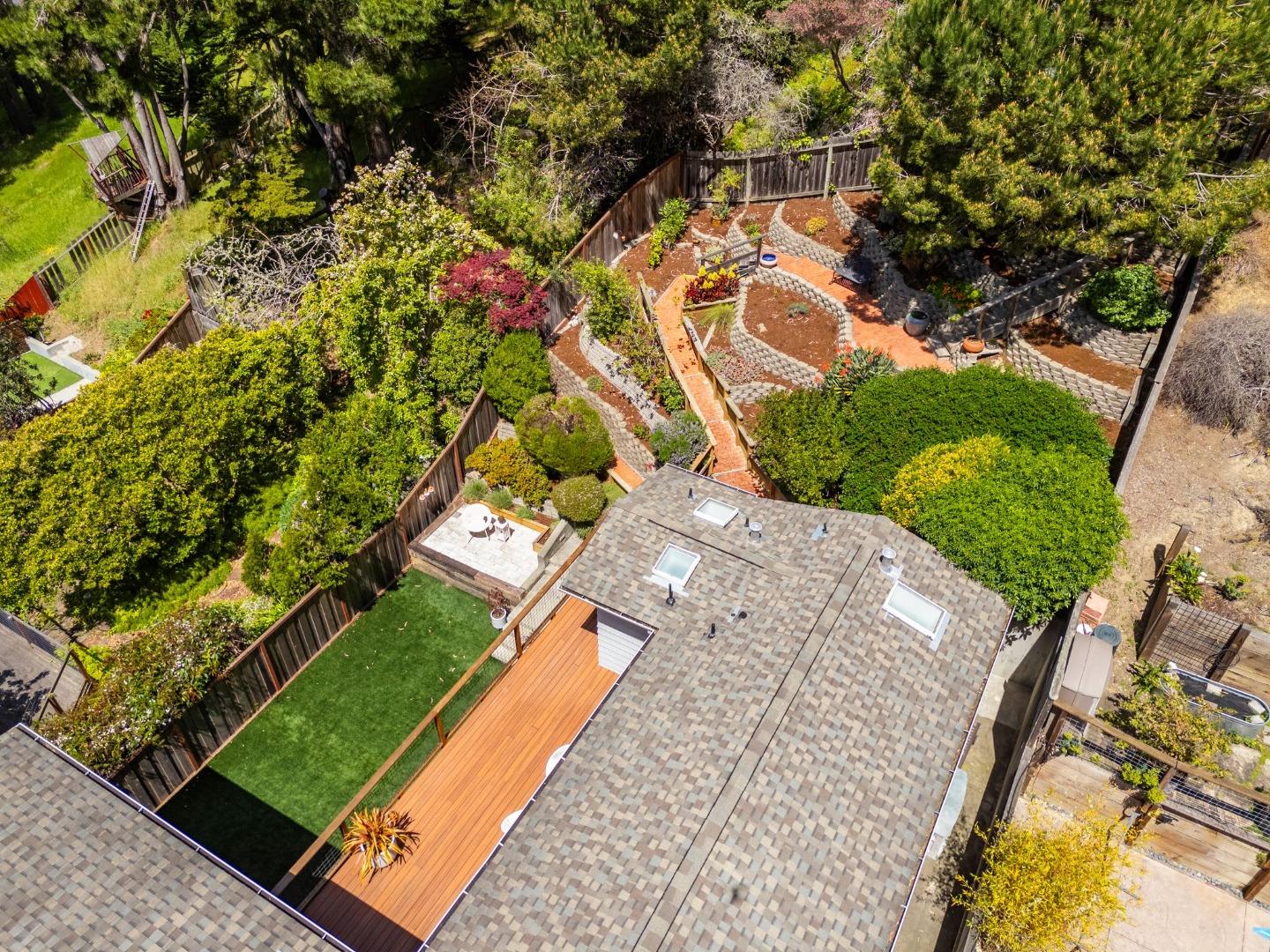 Detail Gallery Image 48 of 55 For 1085 Barcelona Dr, Pacifica,  CA 94044 - 4 Beds | 3 Baths