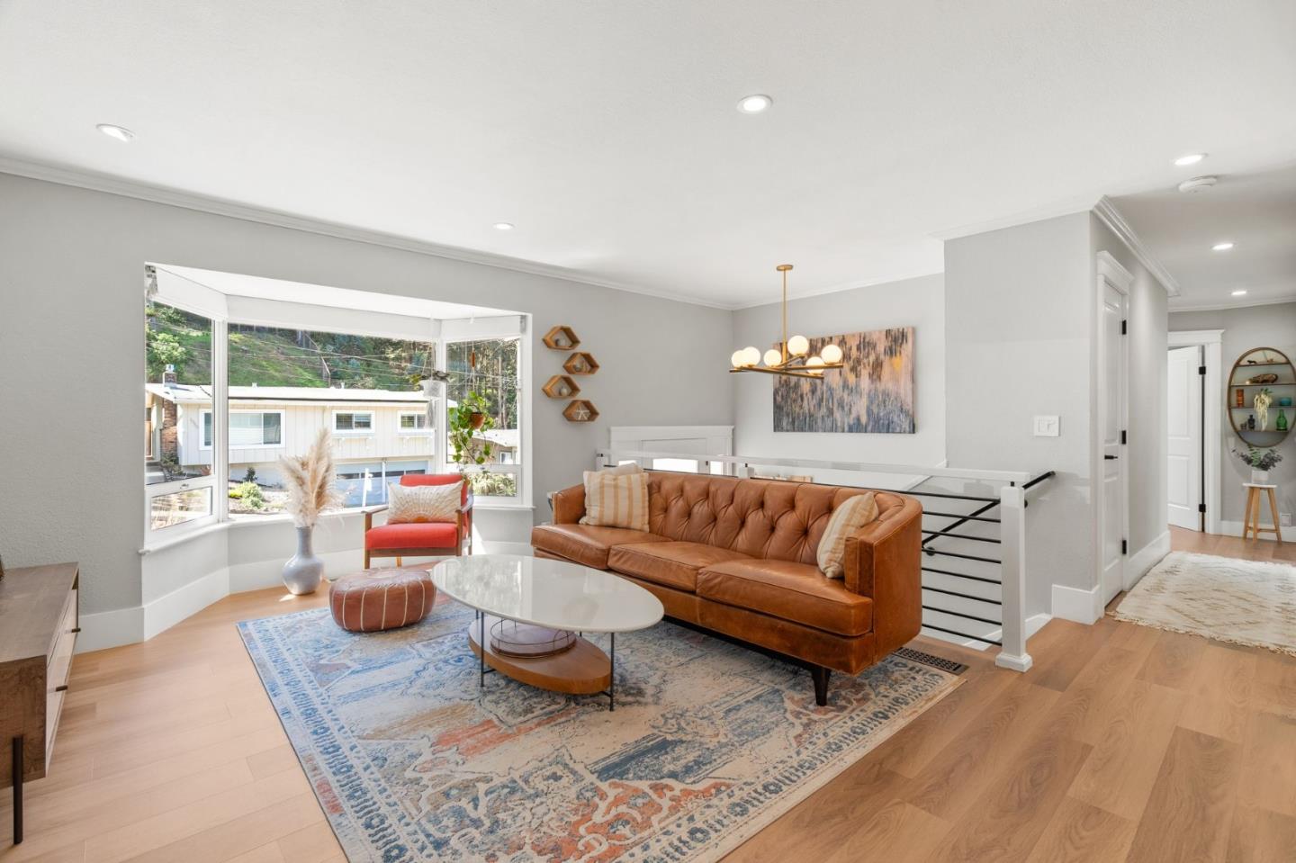 Detail Gallery Image 4 of 55 For 1085 Barcelona Dr, Pacifica,  CA 94044 - 4 Beds | 3 Baths