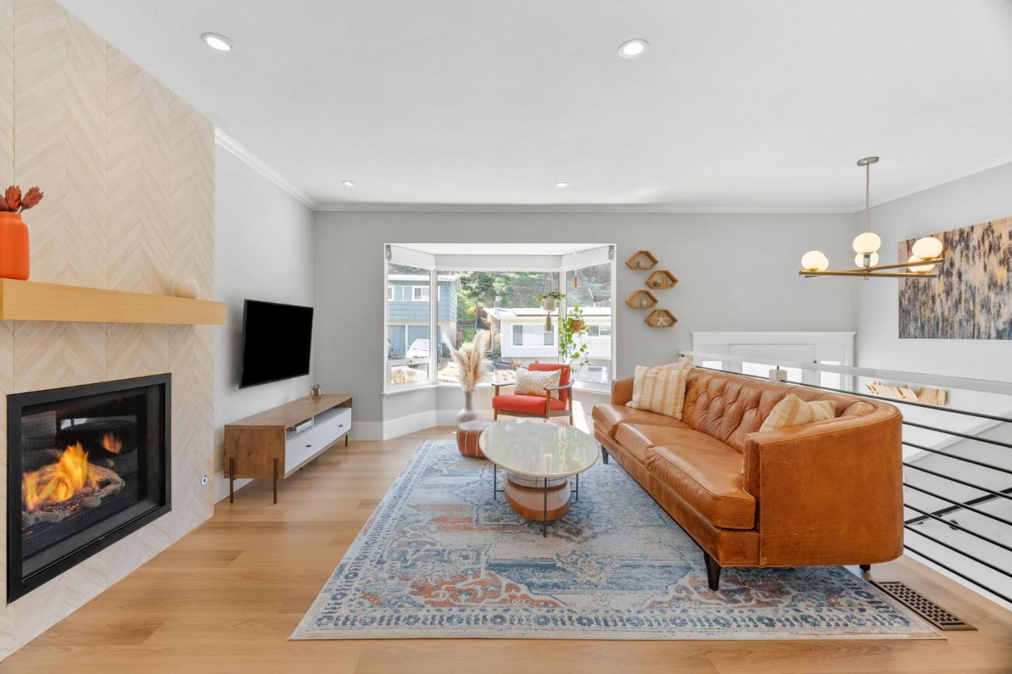 Detail Gallery Image 6 of 55 For 1085 Barcelona Dr, Pacifica,  CA 94044 - 4 Beds | 3 Baths