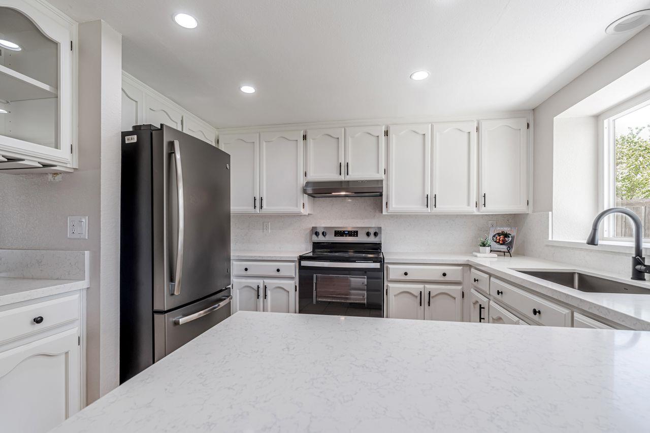 Detail Gallery Image 14 of 33 For 4105 Ogden Ct, Modesto,  CA 95356 - 3 Beds | 2 Baths