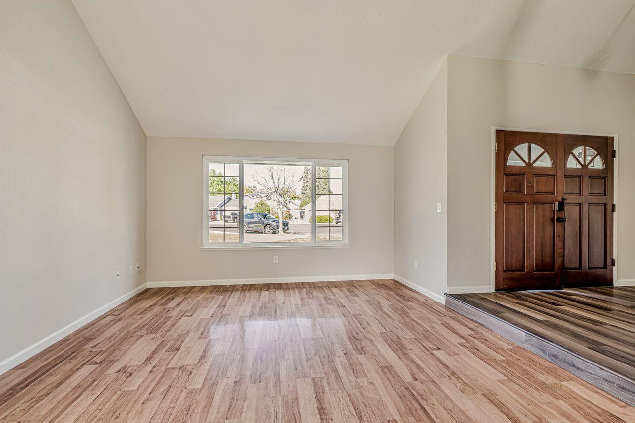 Detail Gallery Image 6 of 33 For 4105 Ogden Ct, Modesto,  CA 95356 - 3 Beds | 2 Baths