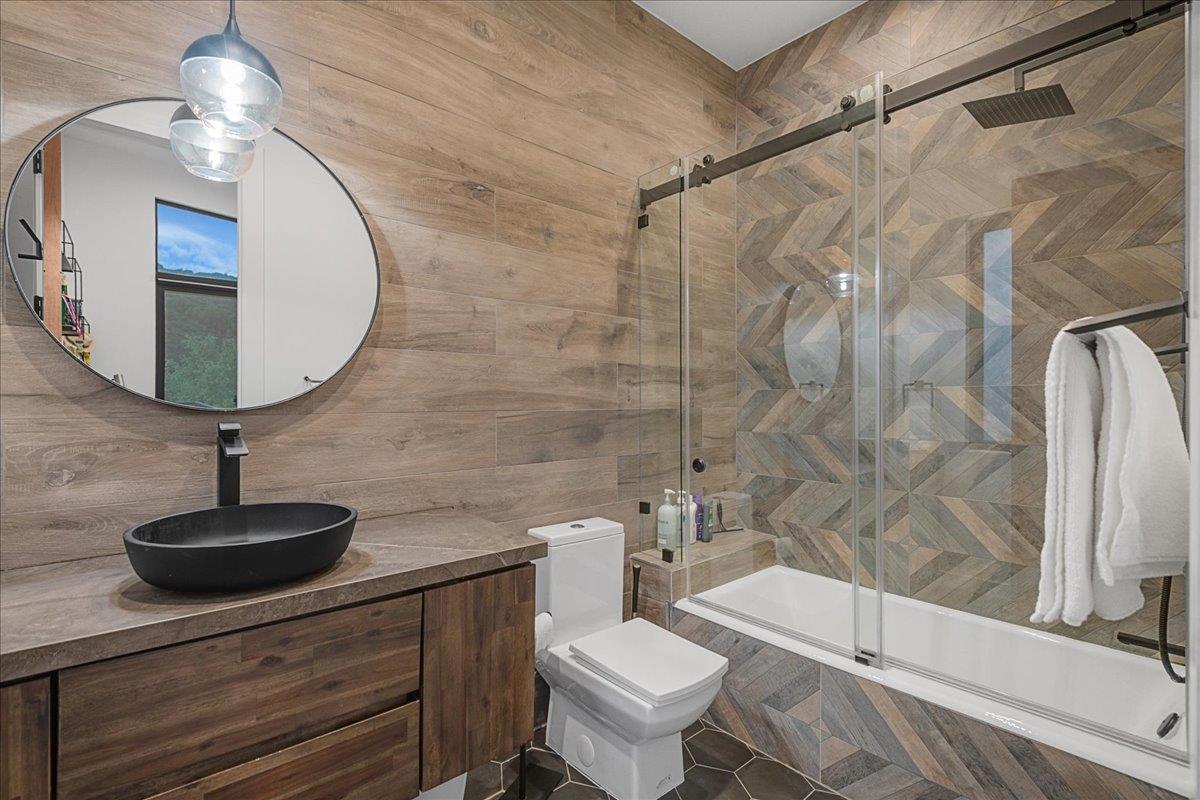 Detail Gallery Image 151 of 200 For 20078 Goetting Ct, Saratoga,  CA 95070 - 6 Beds | 7/4 Baths