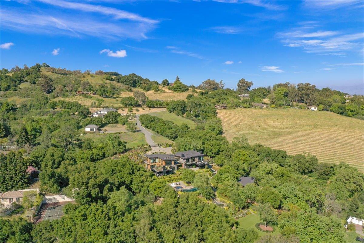Detail Gallery Image 190 of 200 For 20078 Goetting Ct, Saratoga,  CA 95070 - 6 Beds | 7/4 Baths