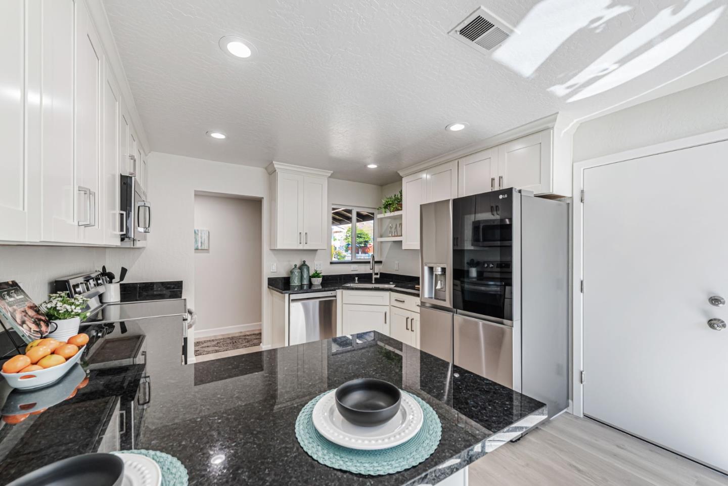 Detail Gallery Image 10 of 40 For 1289 Lassen Ave, Milpitas,  CA 95035 - 3 Beds | 2 Baths