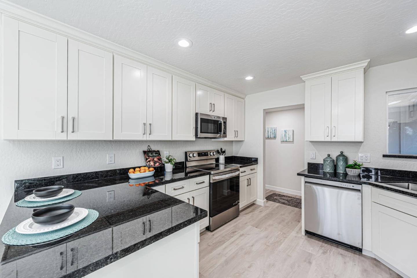 Detail Gallery Image 11 of 40 For 1289 Lassen Ave, Milpitas,  CA 95035 - 3 Beds | 2 Baths