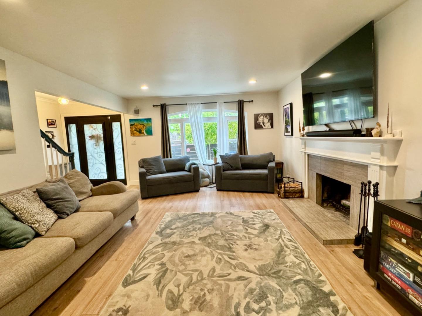 Detail Gallery Image 17 of 39 For 4670 Sherbourne Dr, San Jose,  CA 95124 - 4 Beds | 2/2 Baths