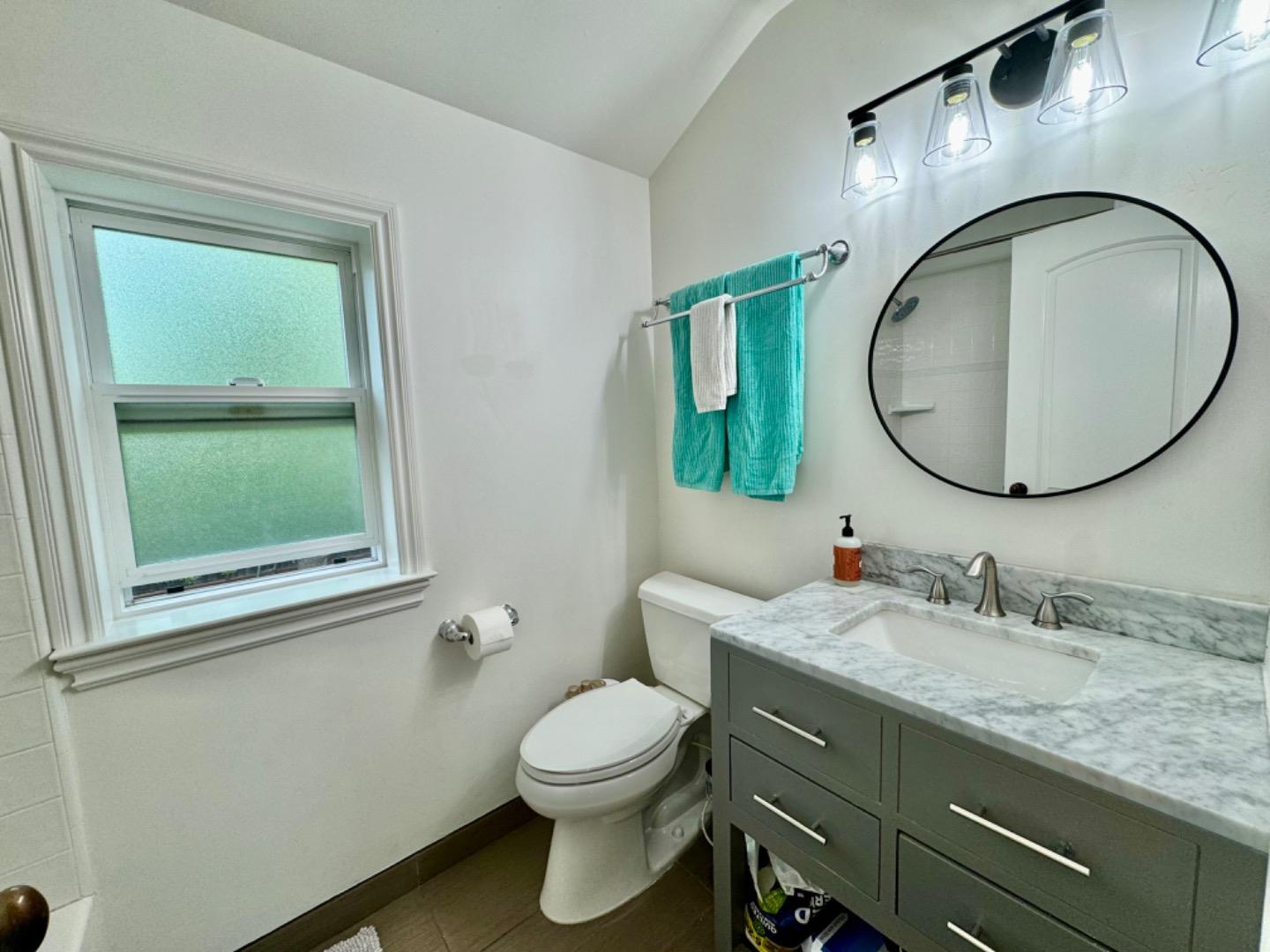 Detail Gallery Image 23 of 39 For 4670 Sherbourne Dr, San Jose,  CA 95124 - 4 Beds | 2/2 Baths