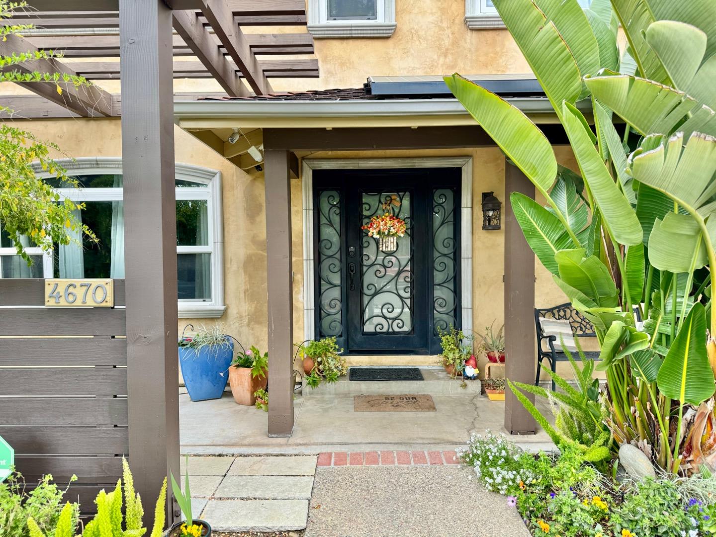 Detail Gallery Image 3 of 39 For 4670 Sherbourne Dr, San Jose,  CA 95124 - 4 Beds | 2/2 Baths