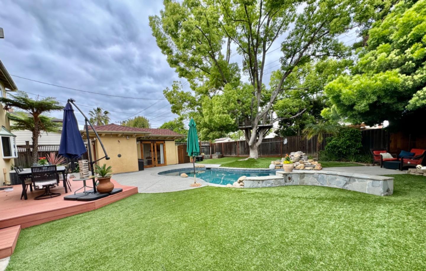 Detail Gallery Image 33 of 39 For 4670 Sherbourne Dr, San Jose,  CA 95124 - 4 Beds | 2/2 Baths
