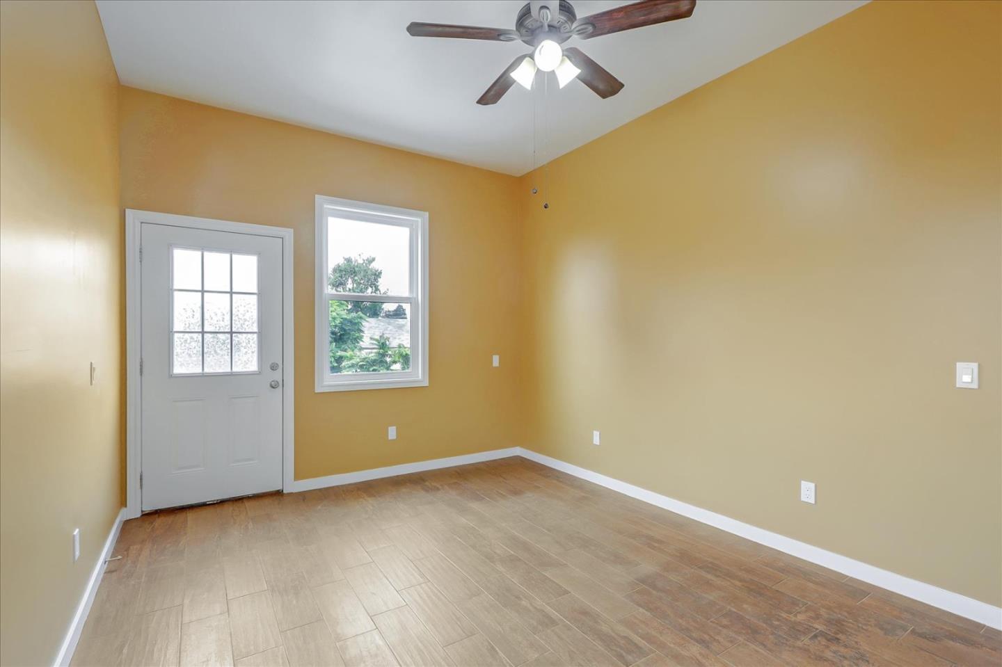 Detail Gallery Image 15 of 31 For 1547 Sherman St a,  Alameda,  CA 94501 - 4 Beds | 2 Baths
