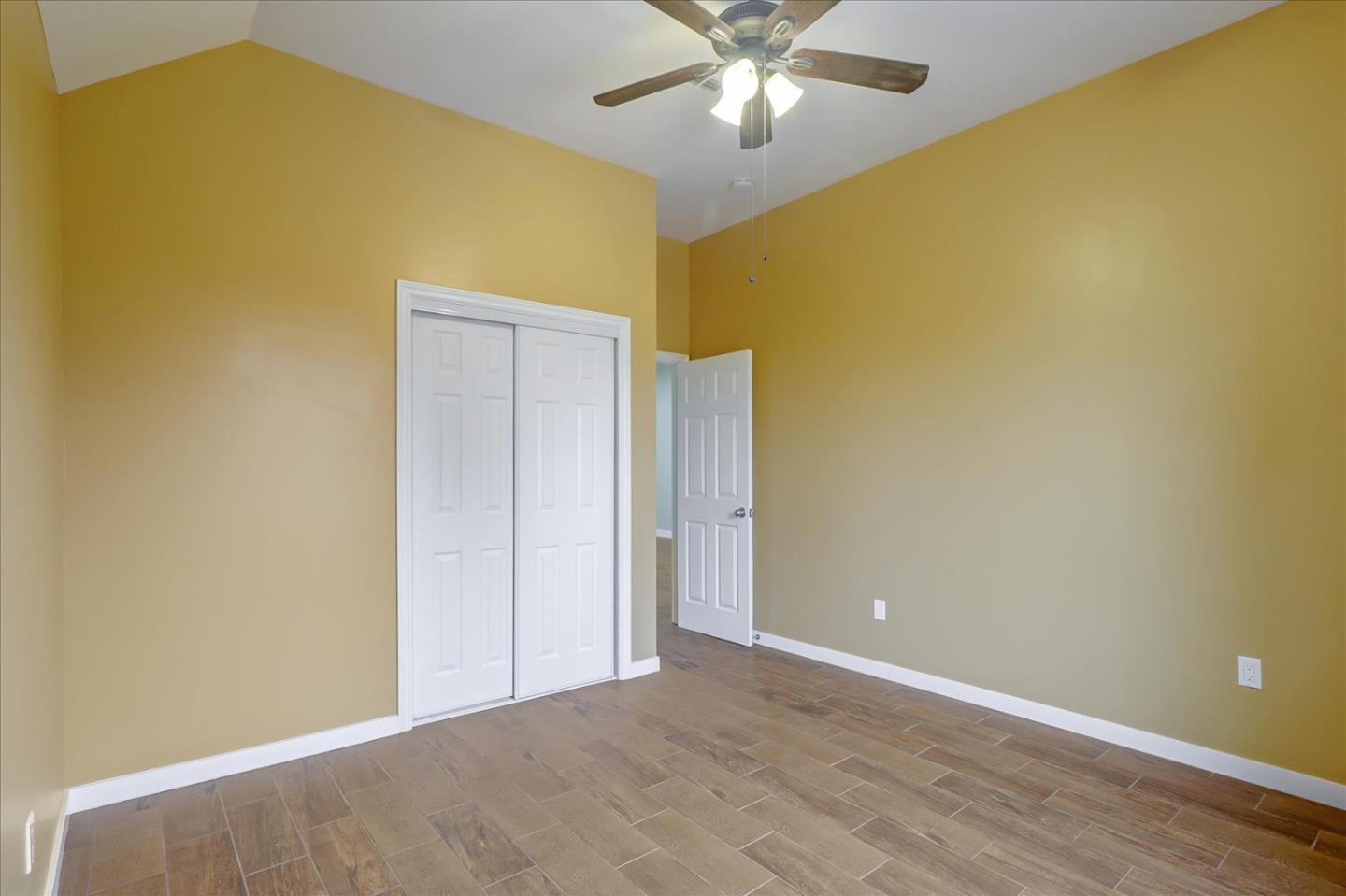 Detail Gallery Image 17 of 31 For 1547 Sherman St a,  Alameda,  CA 94501 - 4 Beds | 2 Baths
