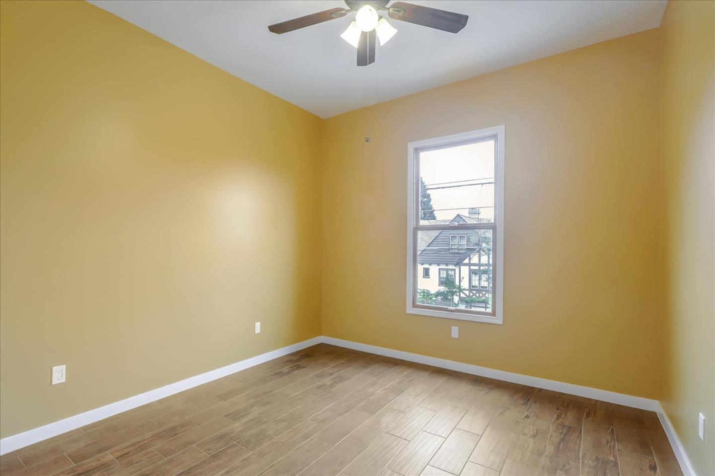 Detail Gallery Image 19 of 31 For 1547 Sherman St a,  Alameda,  CA 94501 - 4 Beds | 2 Baths