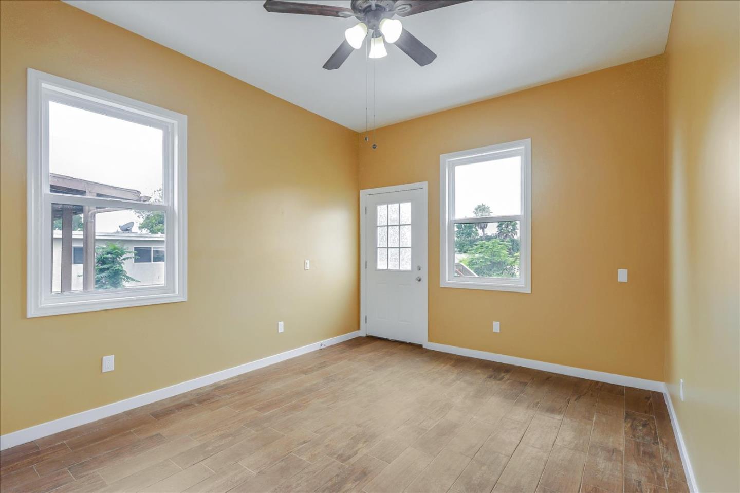 Detail Gallery Image 23 of 31 For 1547 Sherman St a,  Alameda,  CA 94501 - 4 Beds | 2 Baths