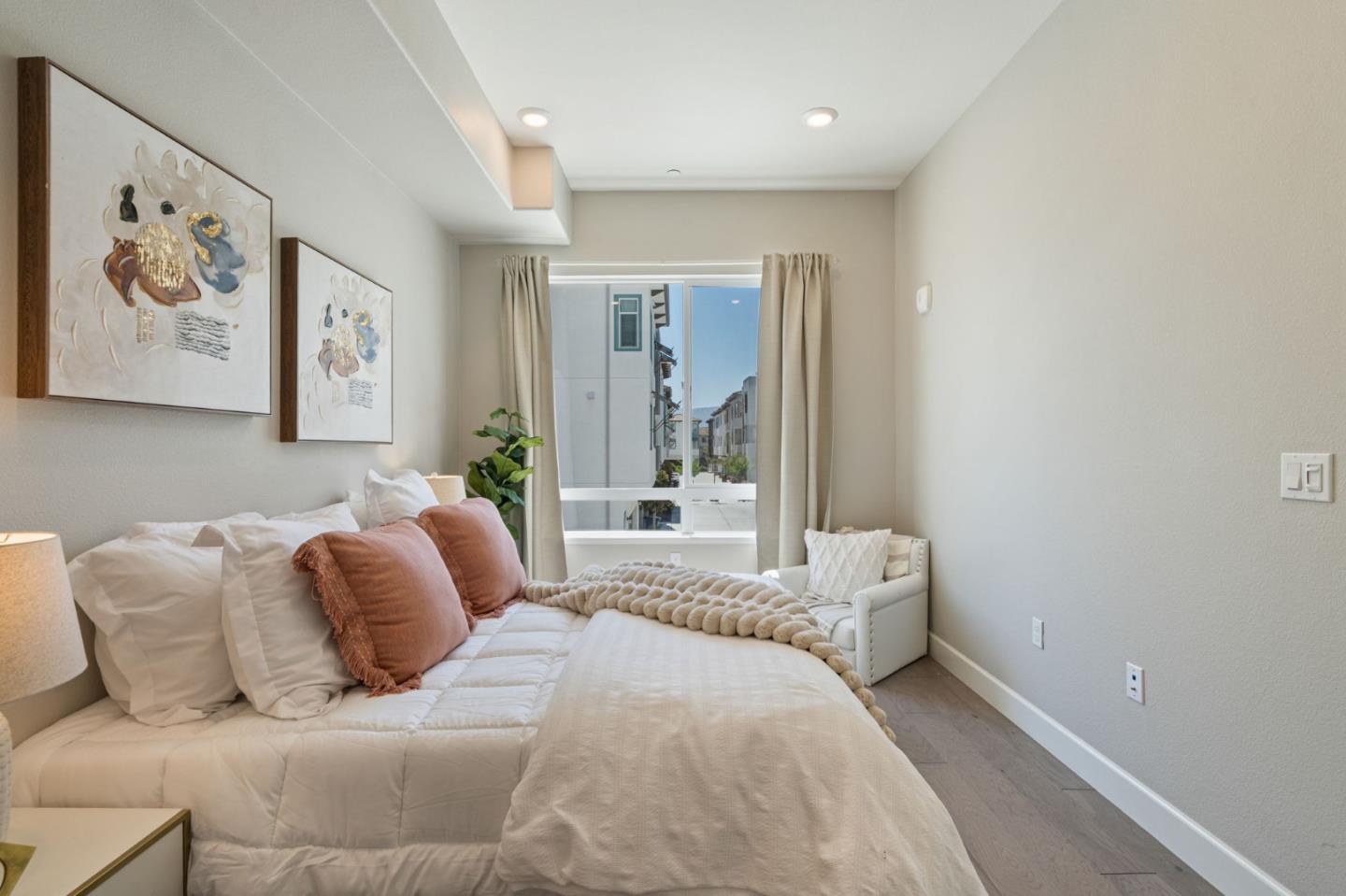 Detail Gallery Image 12 of 23 For 3027 Manuel St #2,  San Jose,  CA 95136 - 2 Beds | 1/1 Baths