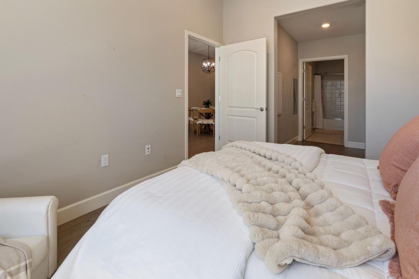 Detail Gallery Image 15 of 23 For 3027 Manuel St #2,  San Jose,  CA 95136 - 2 Beds | 1/1 Baths