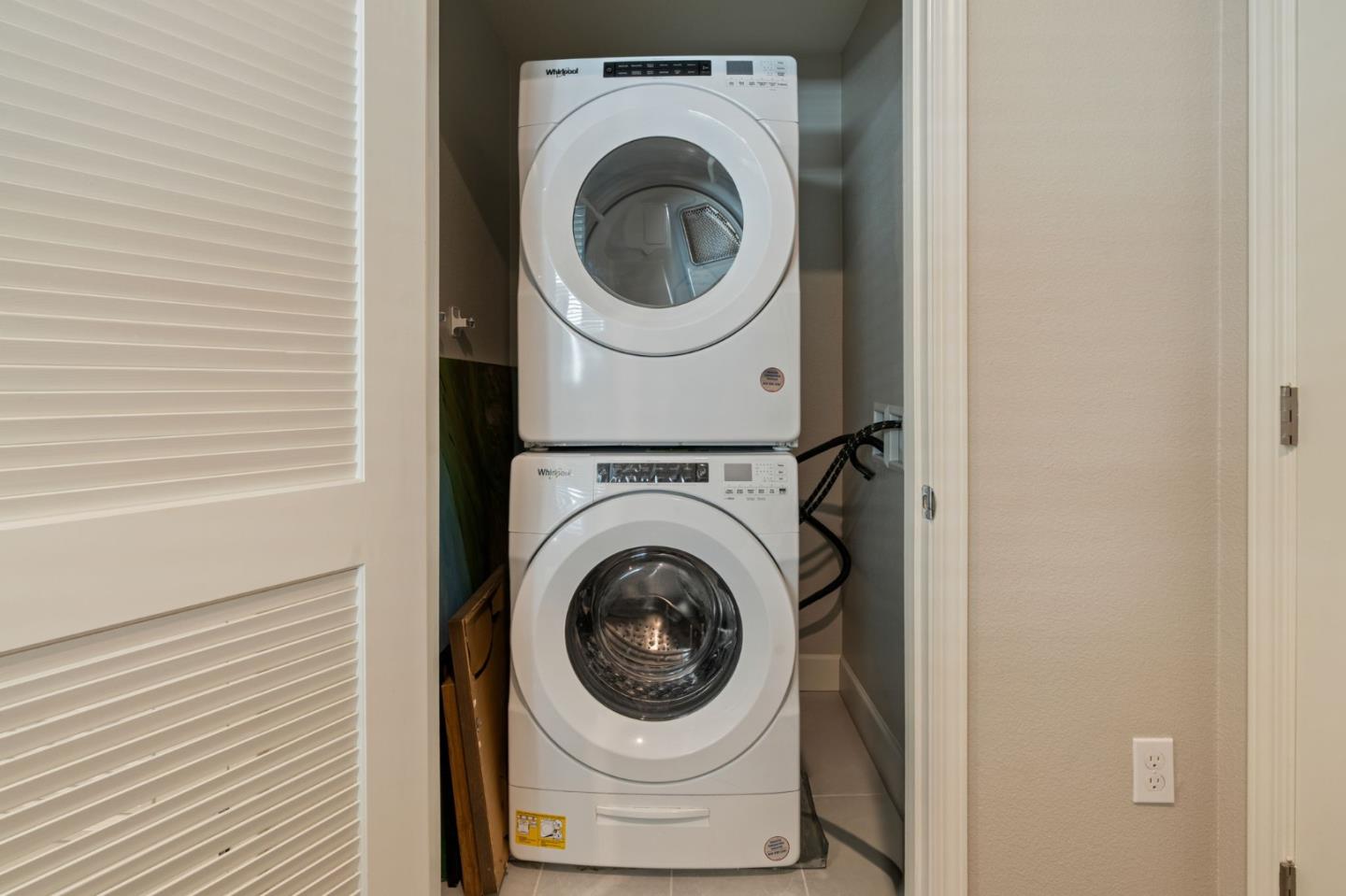 Detail Gallery Image 5 of 23 For 3027 Manuel St #2,  San Jose,  CA 95136 - 2 Beds | 1/1 Baths