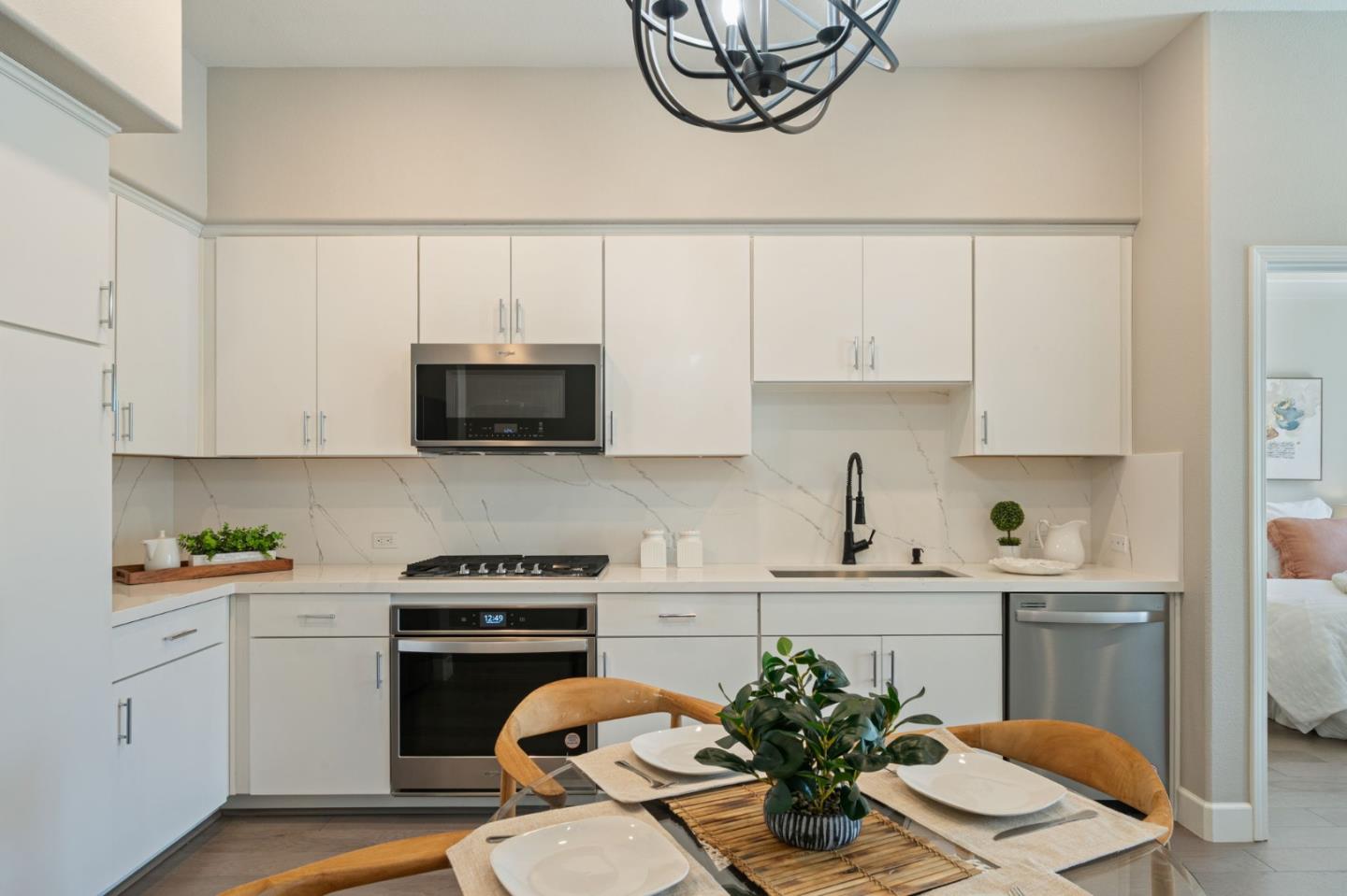 Detail Gallery Image 9 of 23 For 3027 Manuel St #2,  San Jose,  CA 95136 - 2 Beds | 1/1 Baths