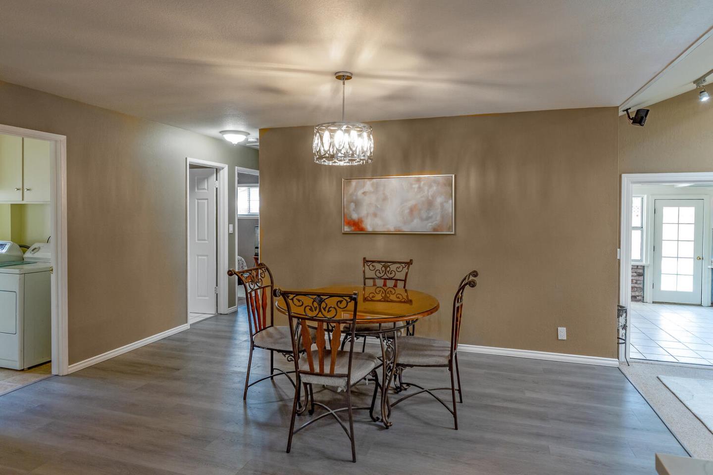 Detail Gallery Image 13 of 25 For 1011 Rawlings Dr, San Jose,  CA 95136 - 3 Beds | 2 Baths
