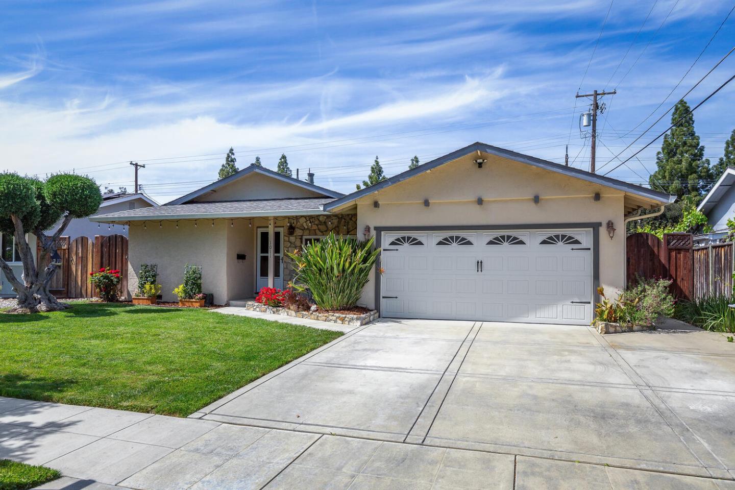 Detail Gallery Image 2 of 25 For 1011 Rawlings Dr, San Jose,  CA 95136 - 3 Beds | 2 Baths
