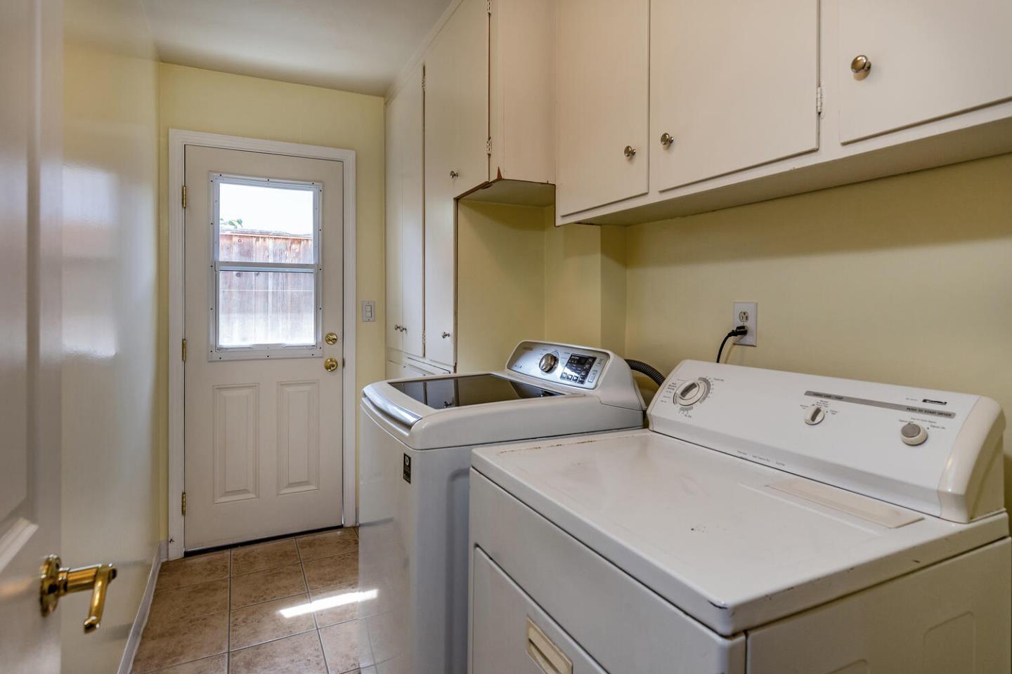 Detail Gallery Image 21 of 25 For 1011 Rawlings Dr, San Jose,  CA 95136 - 3 Beds | 2 Baths