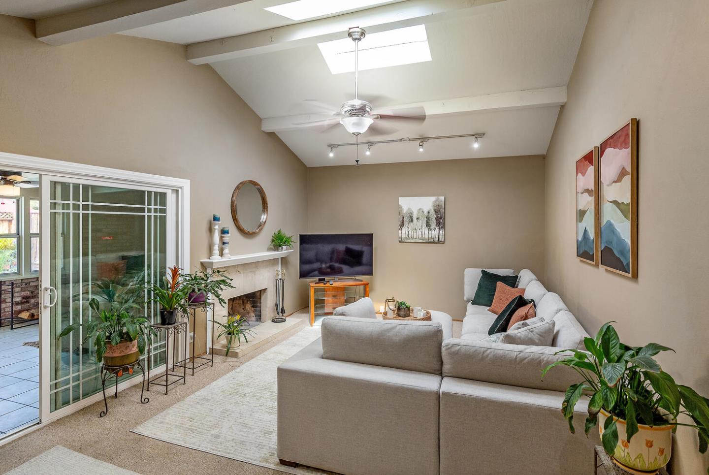 Detail Gallery Image 5 of 25 For 1011 Rawlings Dr, San Jose,  CA 95136 - 3 Beds | 2 Baths