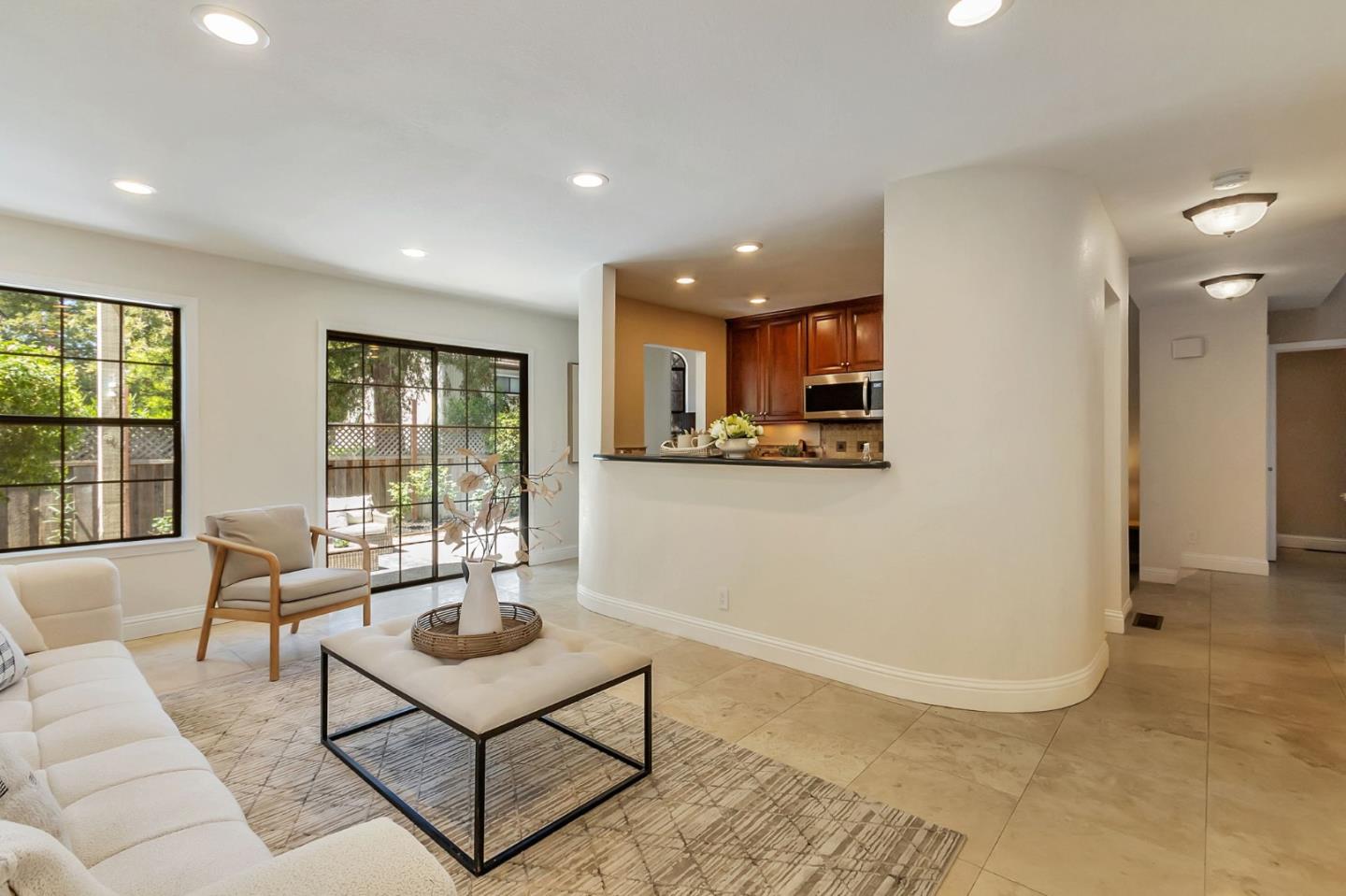 Detail Gallery Image 11 of 45 For 492 W Sunnyoaks Ave #B,  Campbell,  CA 95008 - 3 Beds | 2/1 Baths