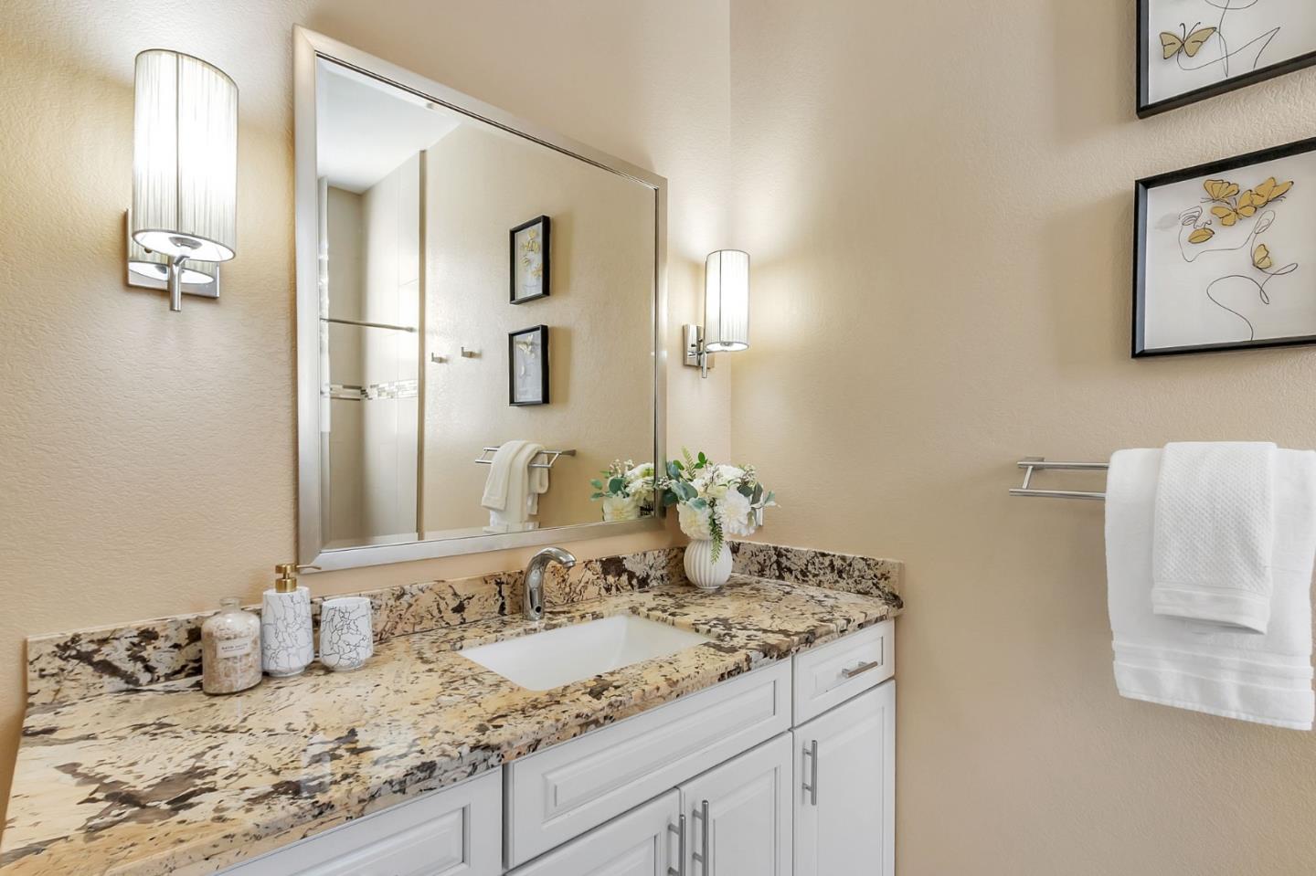 Detail Gallery Image 34 of 45 For 492 W Sunnyoaks Ave #B,  Campbell,  CA 95008 - 3 Beds | 2/1 Baths