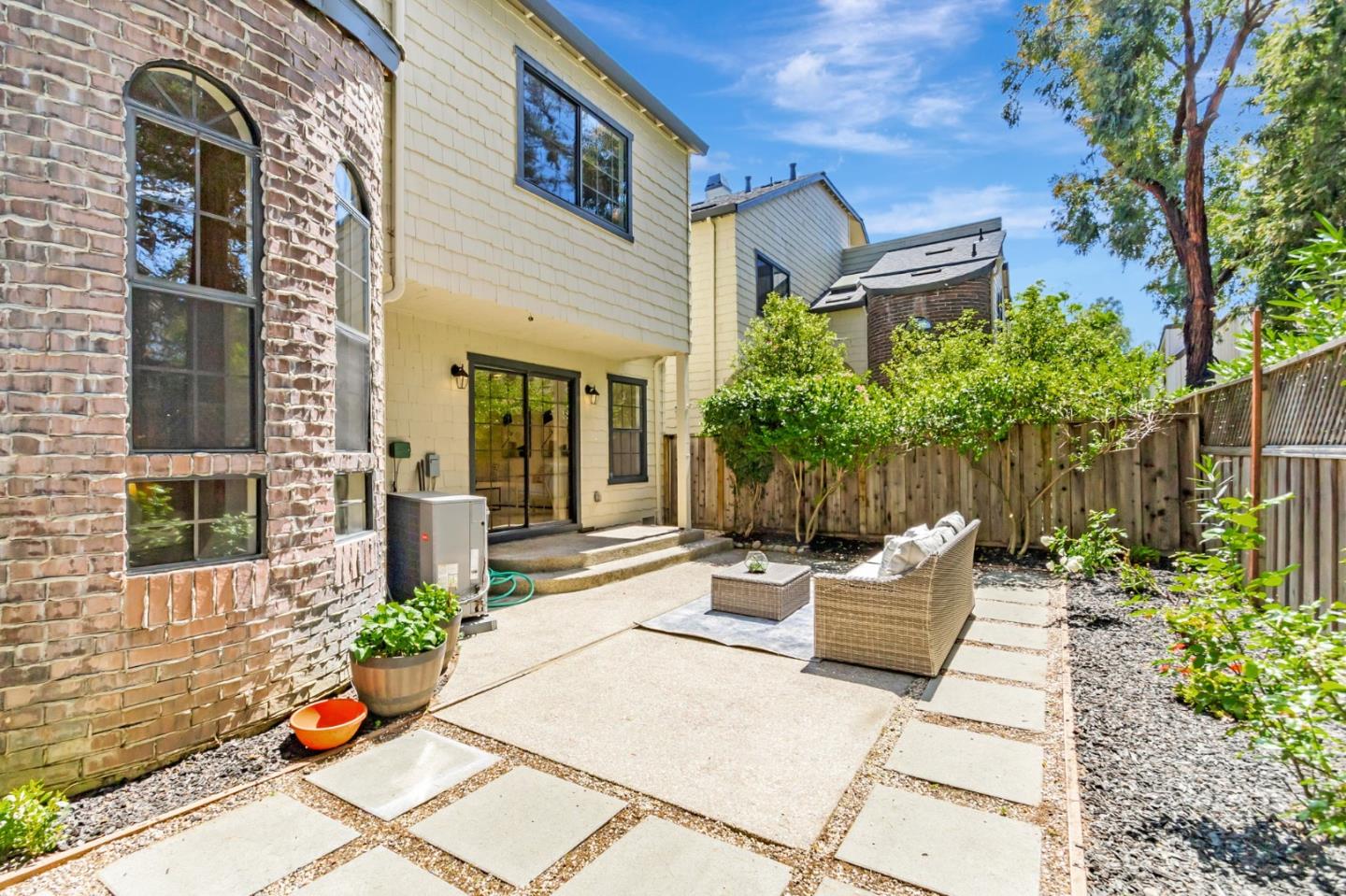 Detail Gallery Image 39 of 45 For 492 W Sunnyoaks Ave #B,  Campbell,  CA 95008 - 3 Beds | 2/1 Baths