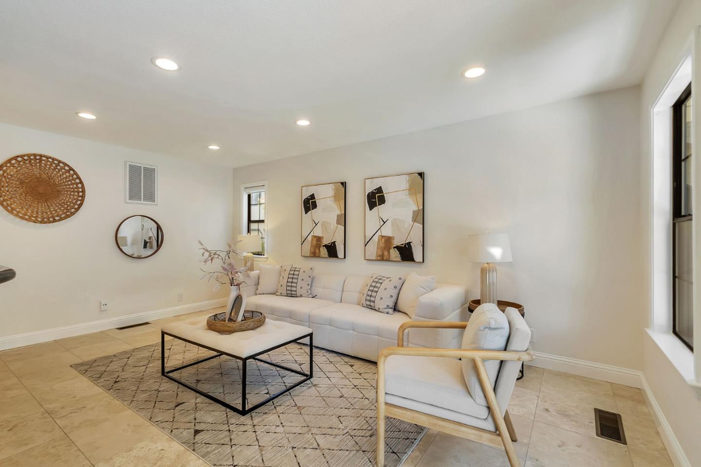 Detail Gallery Image 8 of 45 For 492 W Sunnyoaks Ave #B,  Campbell,  CA 95008 - 3 Beds | 2/1 Baths