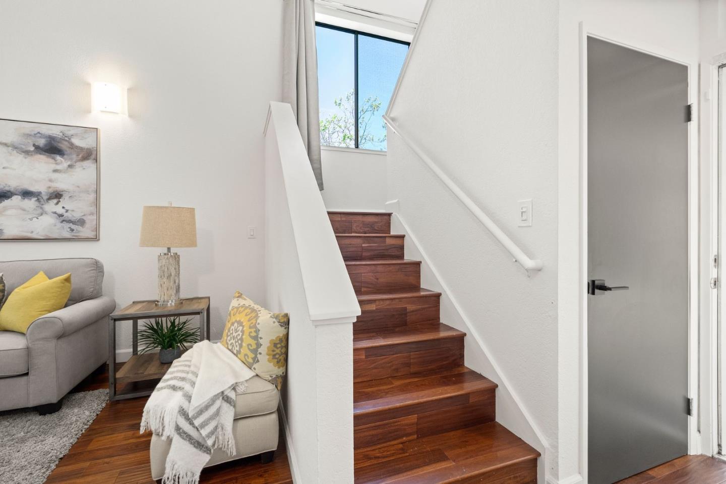 Detail Gallery Image 14 of 51 For 1172 Shoreline Dr, San Mateo,  CA 94404 - 3 Beds | 2/1 Baths