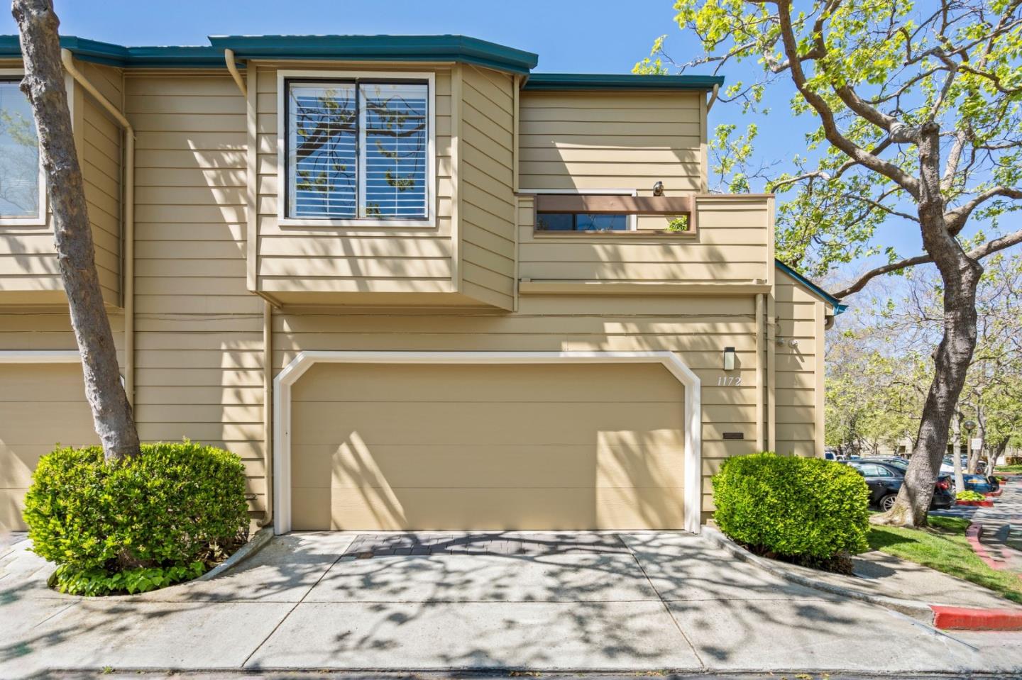Detail Gallery Image 2 of 51 For 1172 Shoreline Dr, San Mateo,  CA 94404 - 3 Beds | 2/1 Baths