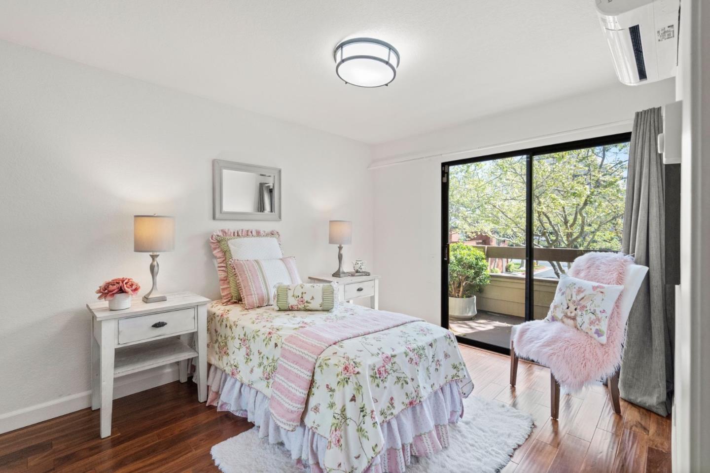 Detail Gallery Image 23 of 51 For 1172 Shoreline Dr, San Mateo,  CA 94404 - 3 Beds | 2/1 Baths