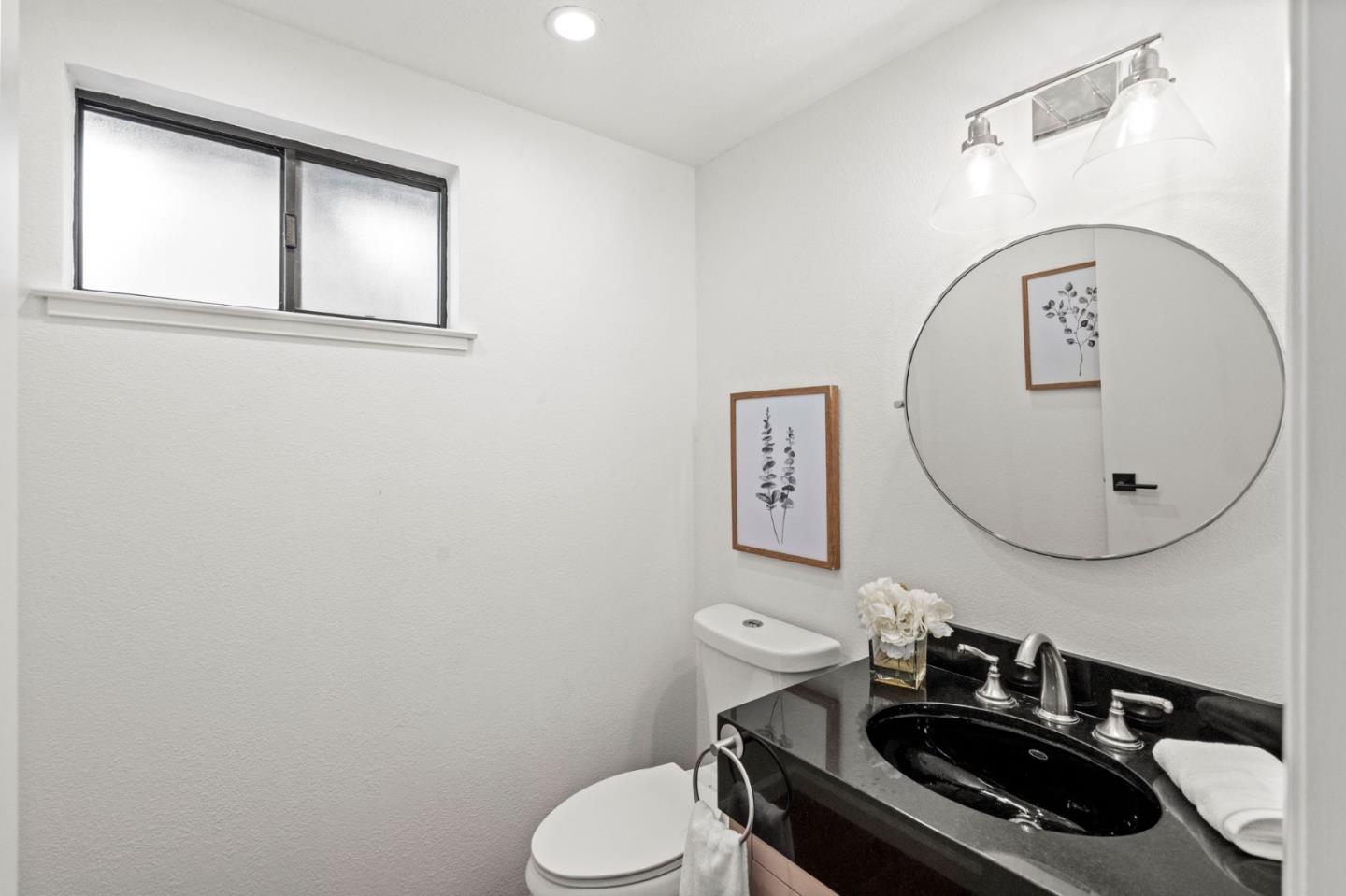 Detail Gallery Image 27 of 51 For 1172 Shoreline Dr, San Mateo,  CA 94404 - 3 Beds | 2/1 Baths