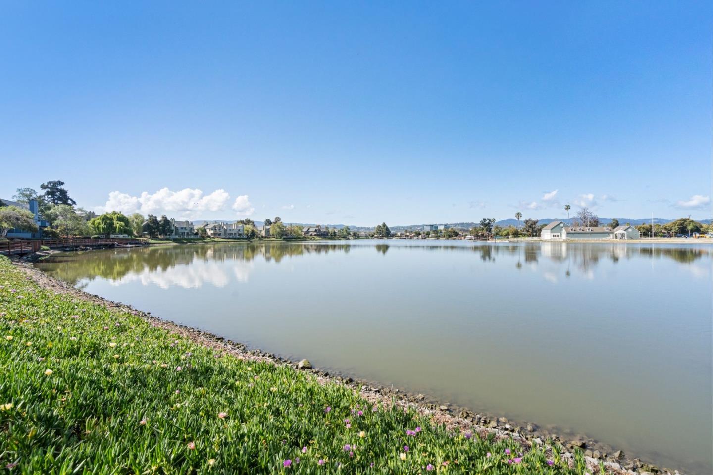 Detail Gallery Image 37 of 51 For 1172 Shoreline Dr, San Mateo,  CA 94404 - 3 Beds | 2/1 Baths
