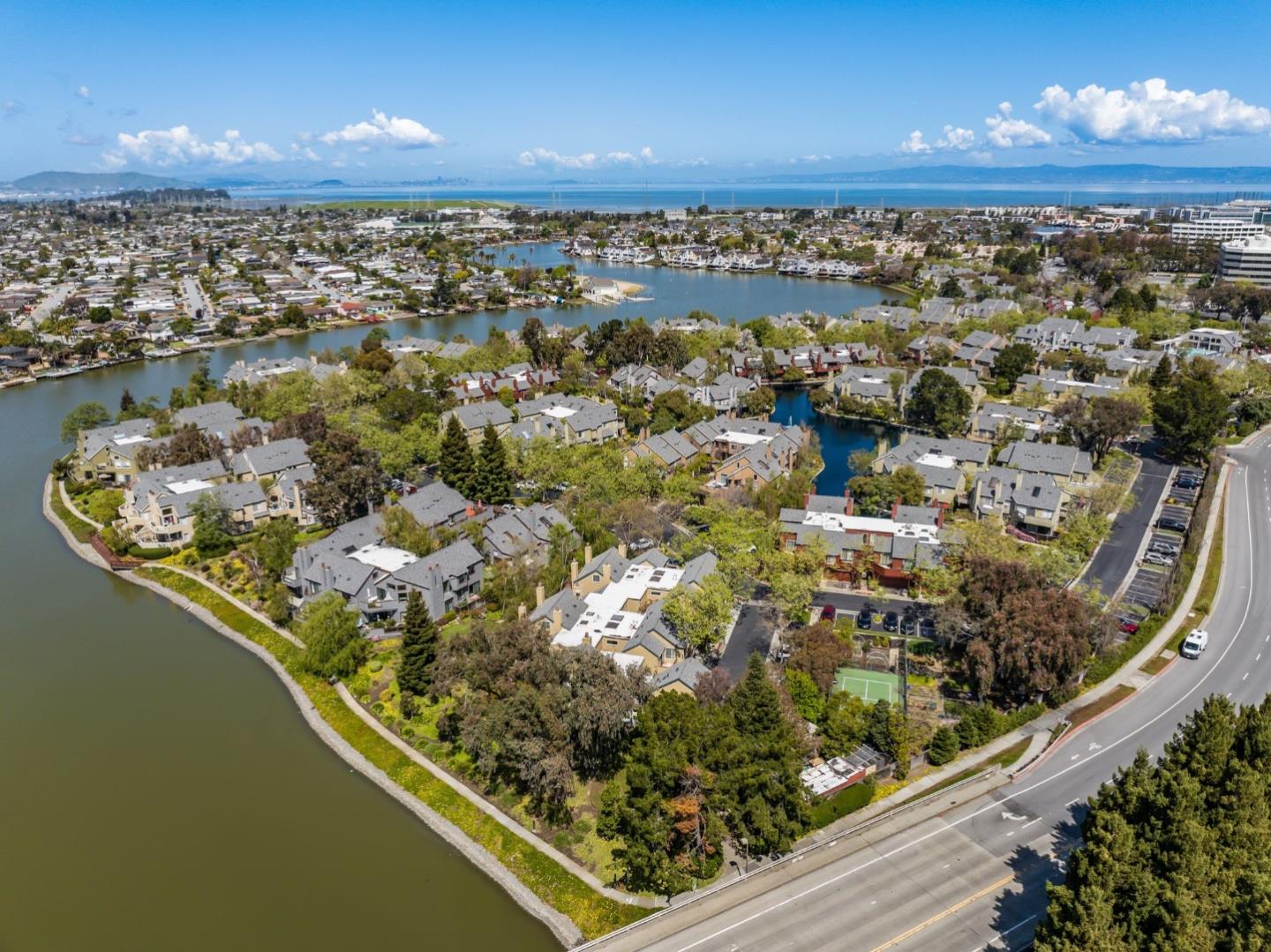 Detail Gallery Image 42 of 51 For 1172 Shoreline Dr, San Mateo,  CA 94404 - 3 Beds | 2/1 Baths