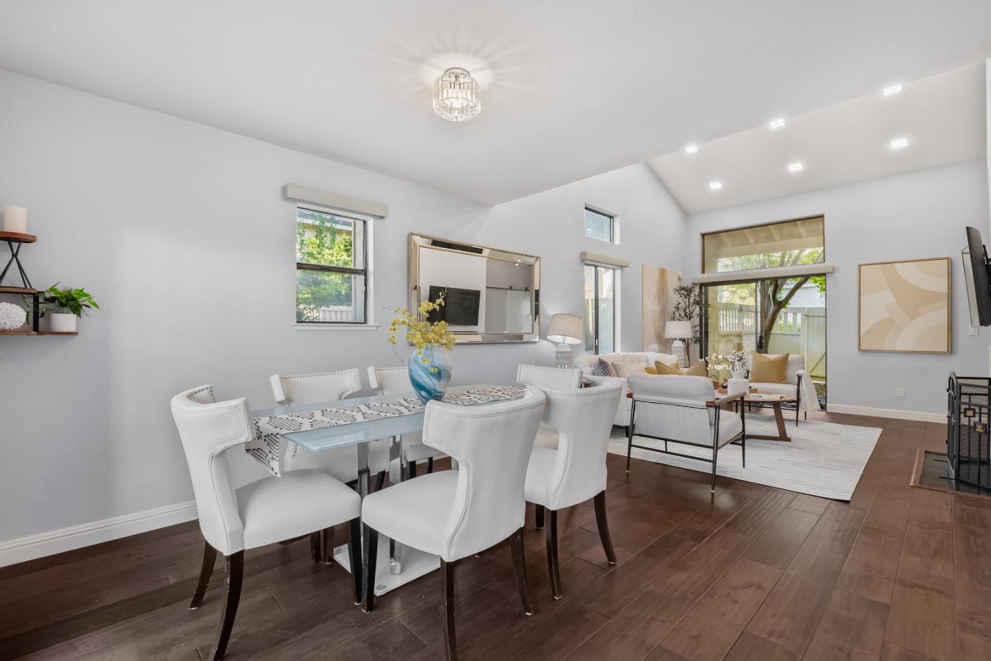 Detail Gallery Image 15 of 45 For 1216 Crescent Ter, Sunnyvale,  CA 94087 - 3 Beds | 2 Baths