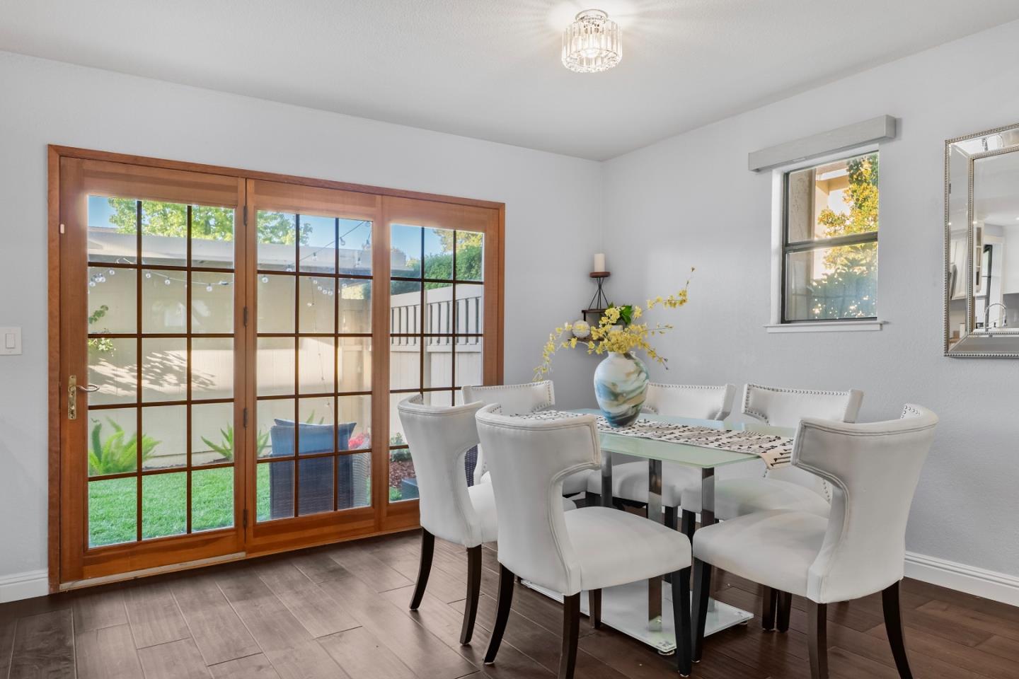 Detail Gallery Image 16 of 45 For 1216 Crescent Ter, Sunnyvale,  CA 94087 - 3 Beds | 2 Baths