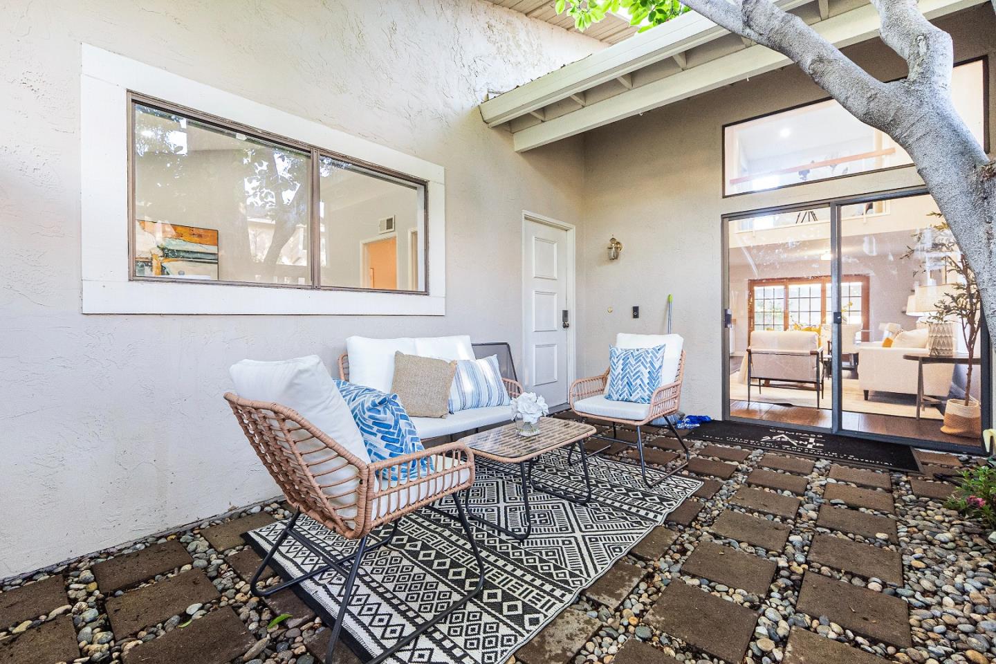 Detail Gallery Image 5 of 45 For 1216 Crescent Ter, Sunnyvale,  CA 94087 - 3 Beds | 2 Baths