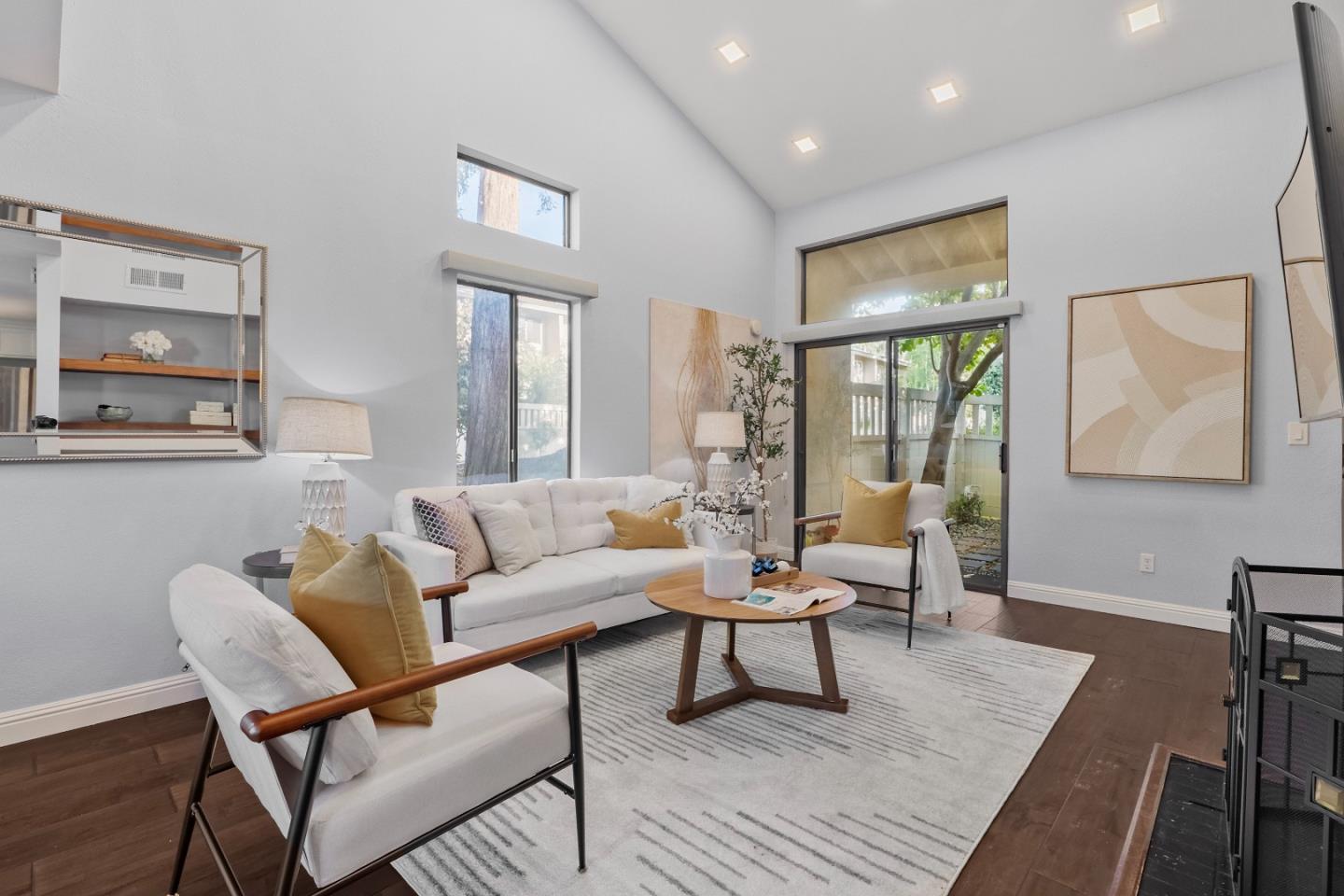 Detail Gallery Image 6 of 45 For 1216 Crescent Ter, Sunnyvale,  CA 94087 - 3 Beds | 2 Baths