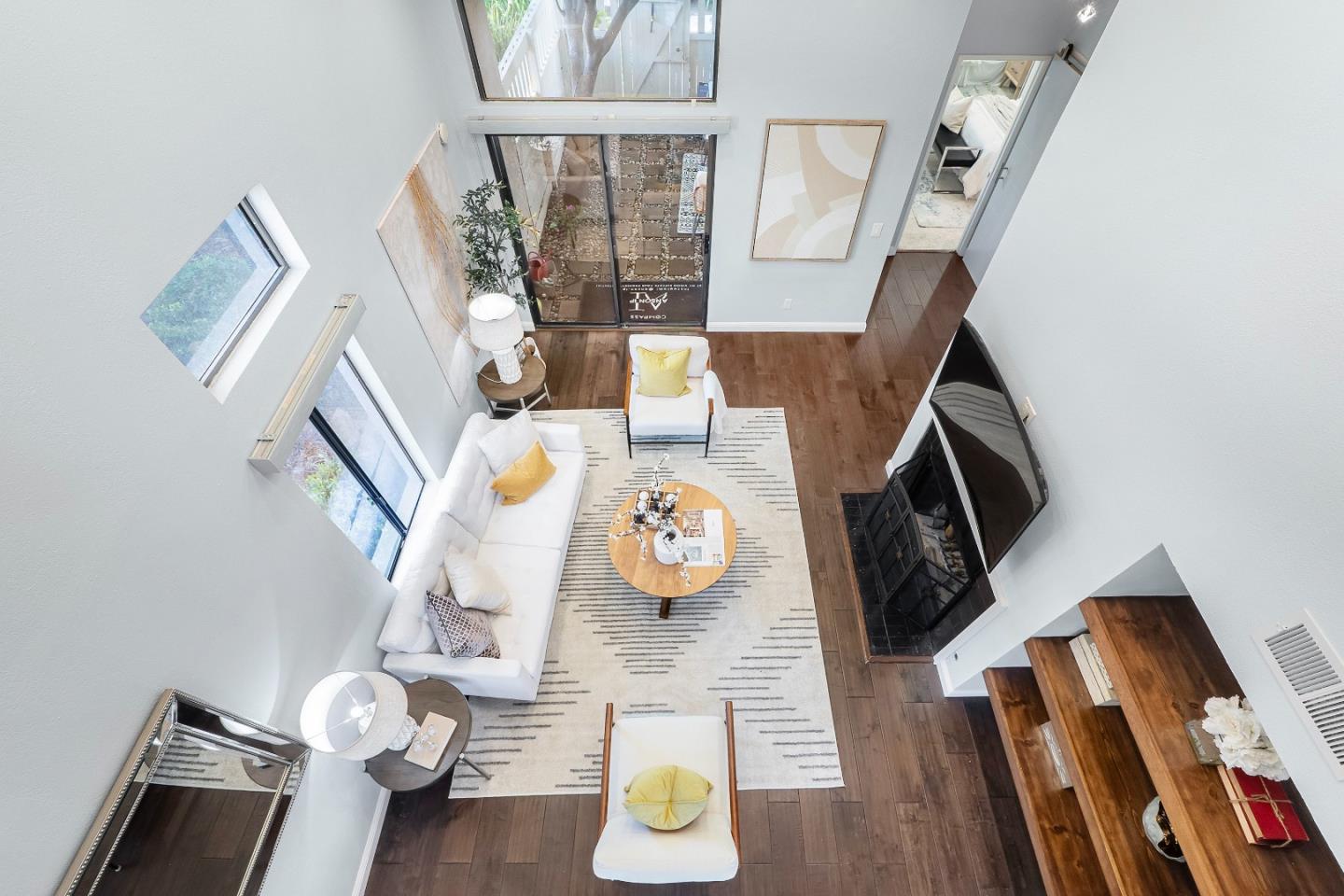 Detail Gallery Image 9 of 45 For 1216 Crescent Ter, Sunnyvale,  CA 94087 - 3 Beds | 2 Baths