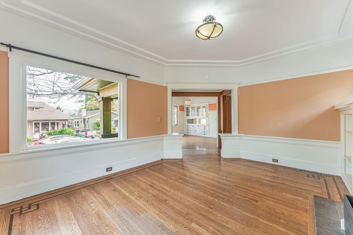 Detail Gallery Image 11 of 42 For 5150 Coronado Ave, Oakland,  CA 94618 - 2 Beds | 1 Baths